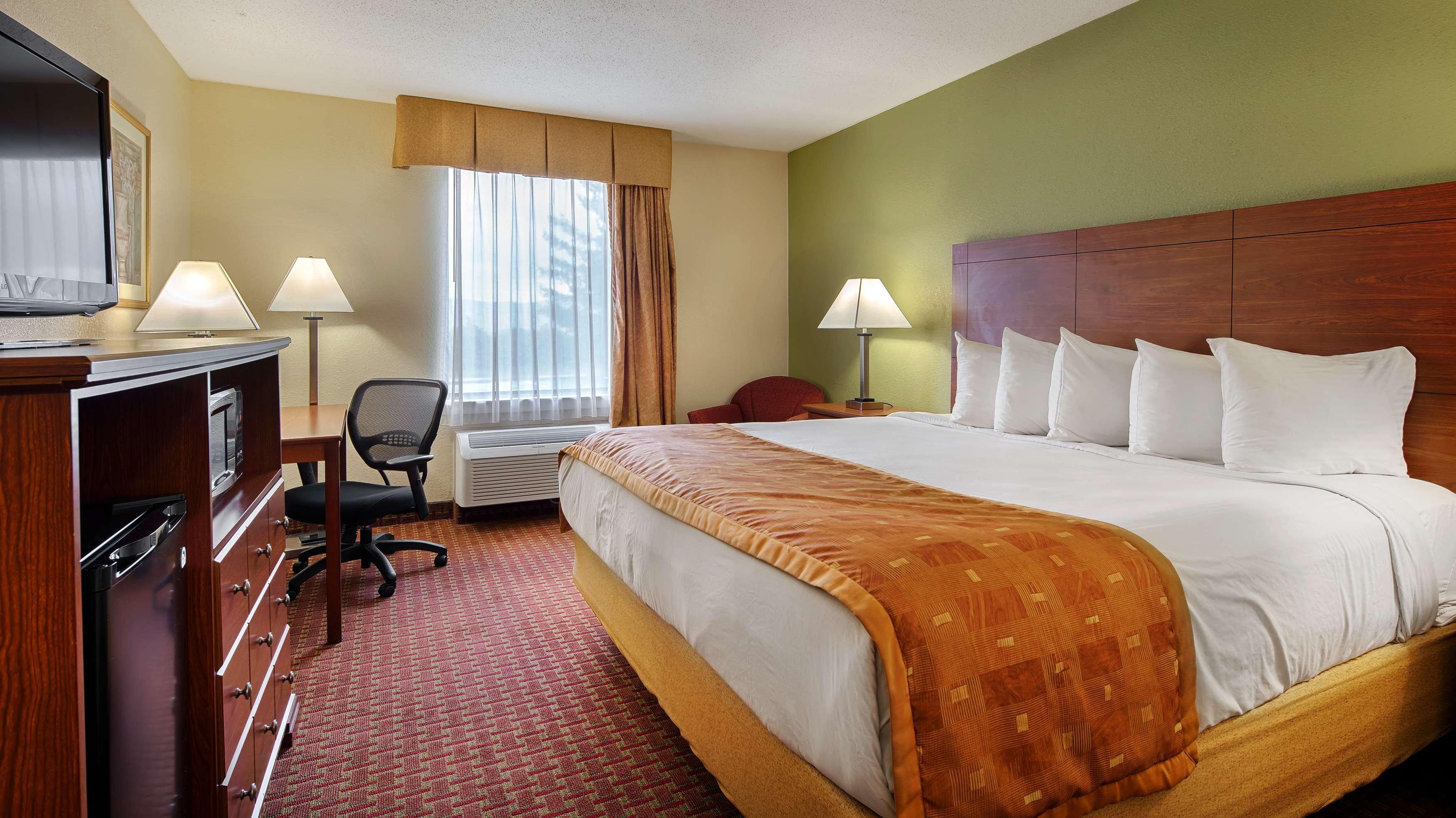 Deluxe Inn Wytheville Exterior photo