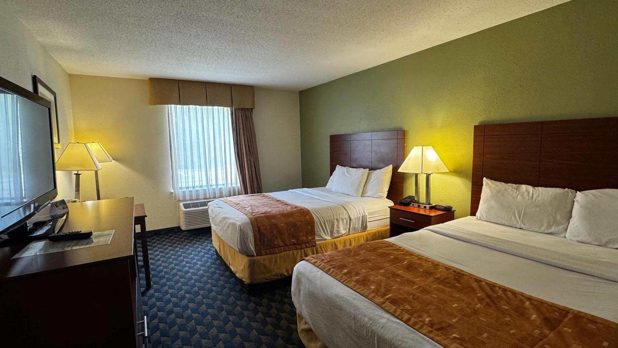 Deluxe Inn Wytheville Exterior photo